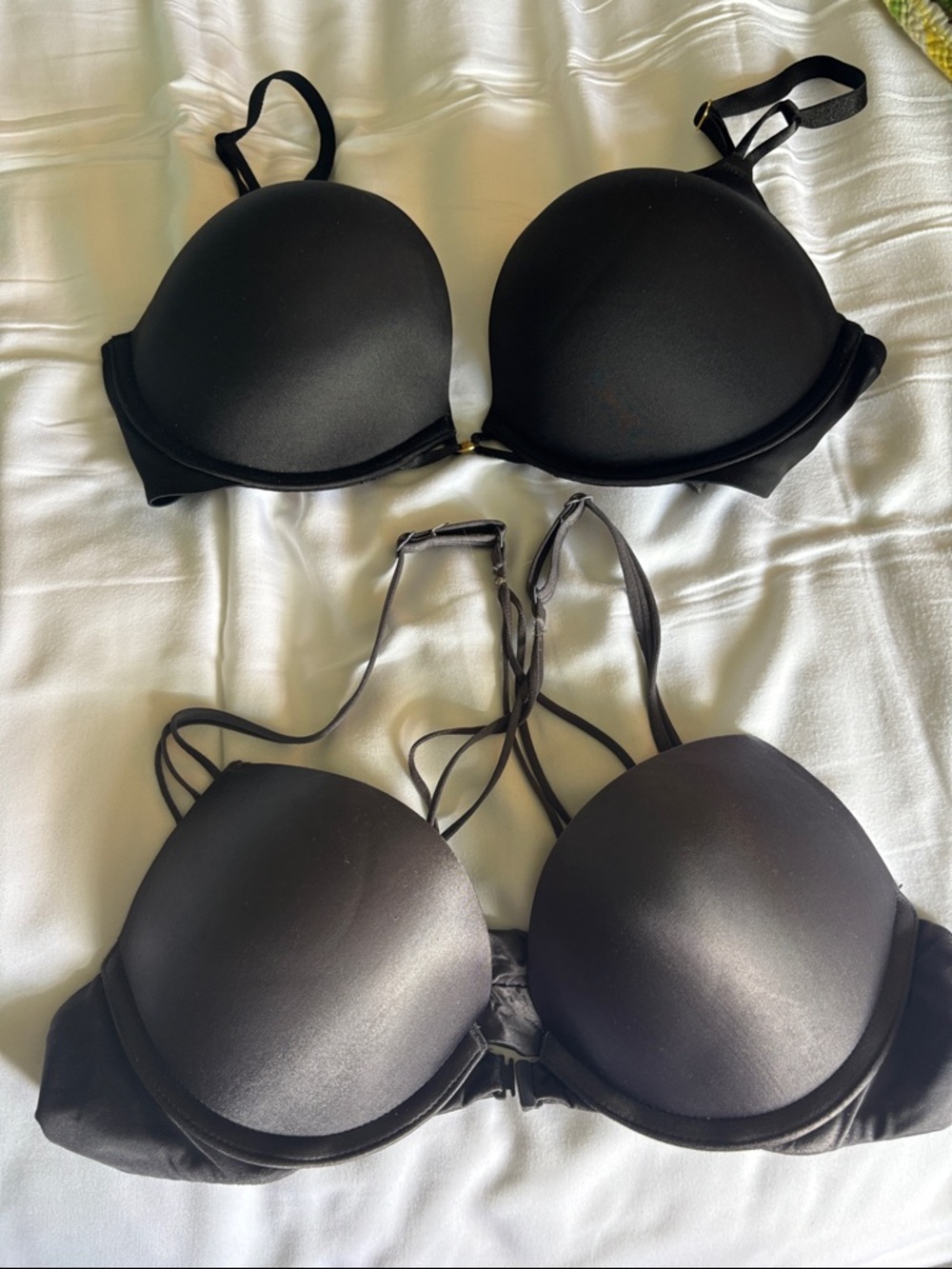 Victoria’s Secret bombshell push-up underwire black bra